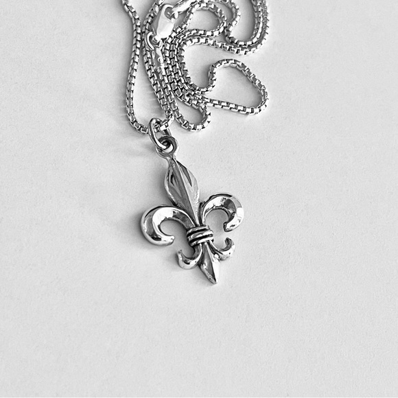 Sterling Silver Fleur De Lis Necklace, Saints Necklaces, Silver Necklace - Picture 4 of 9